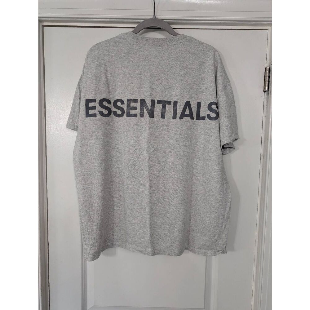 Fear of God Essentials Boxy Logo T-shirt women's medium gray street wear‎